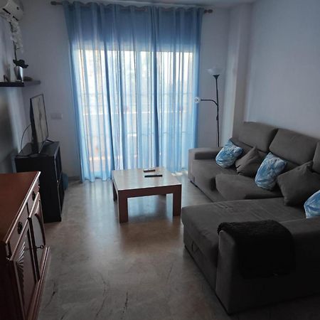 Central 2-Bed Apartment In Estepona Port Eksteriør bilde