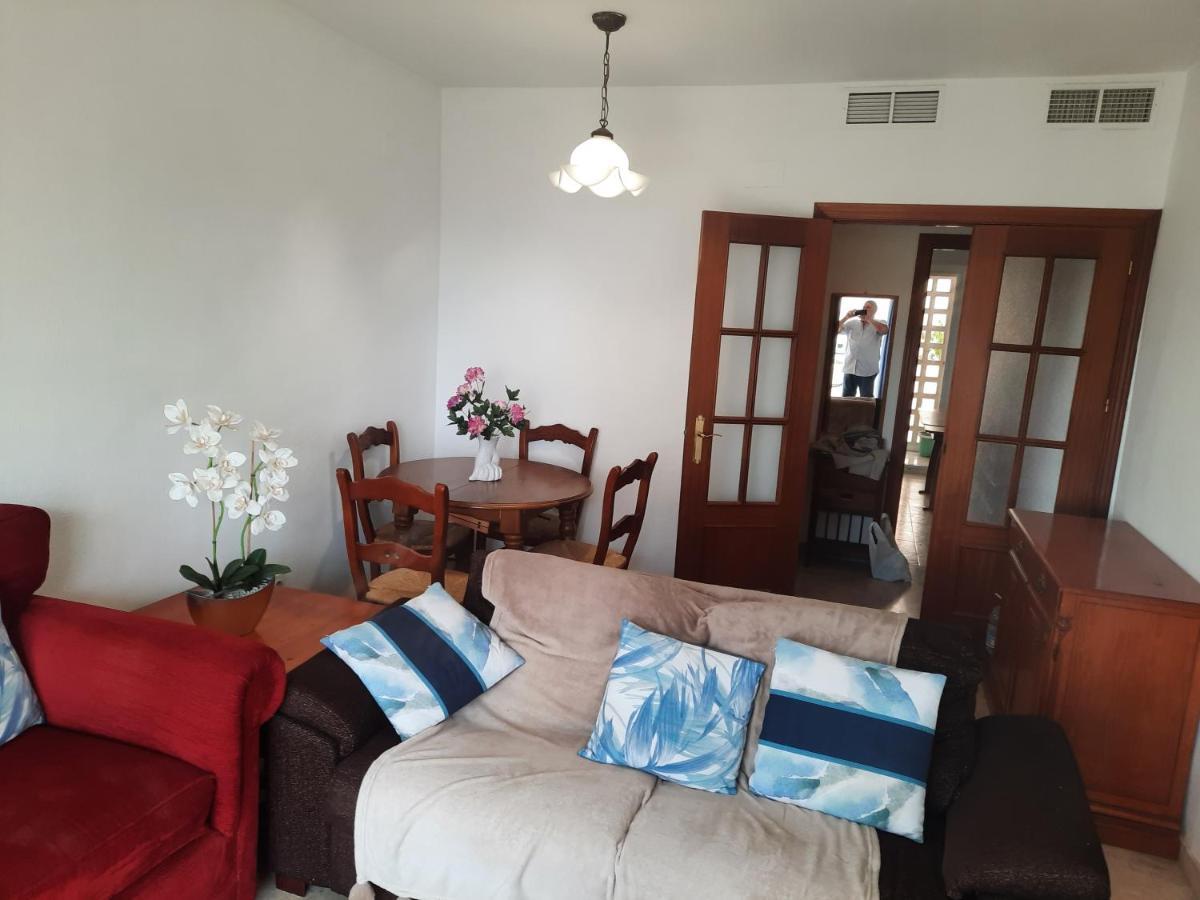 Central 2-Bed Apartment In Estepona Port Eksteriør bilde