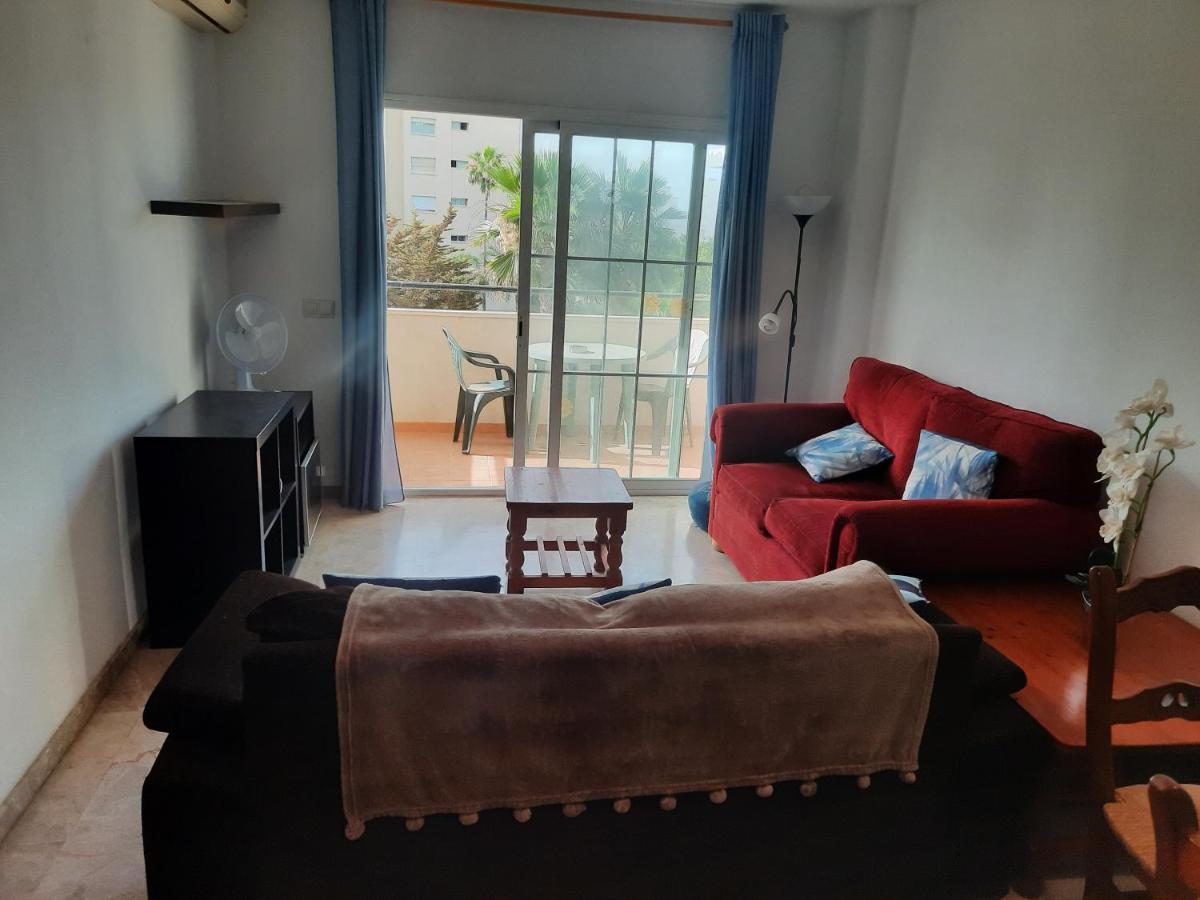 Central 2-Bed Apartment In Estepona Port Eksteriør bilde