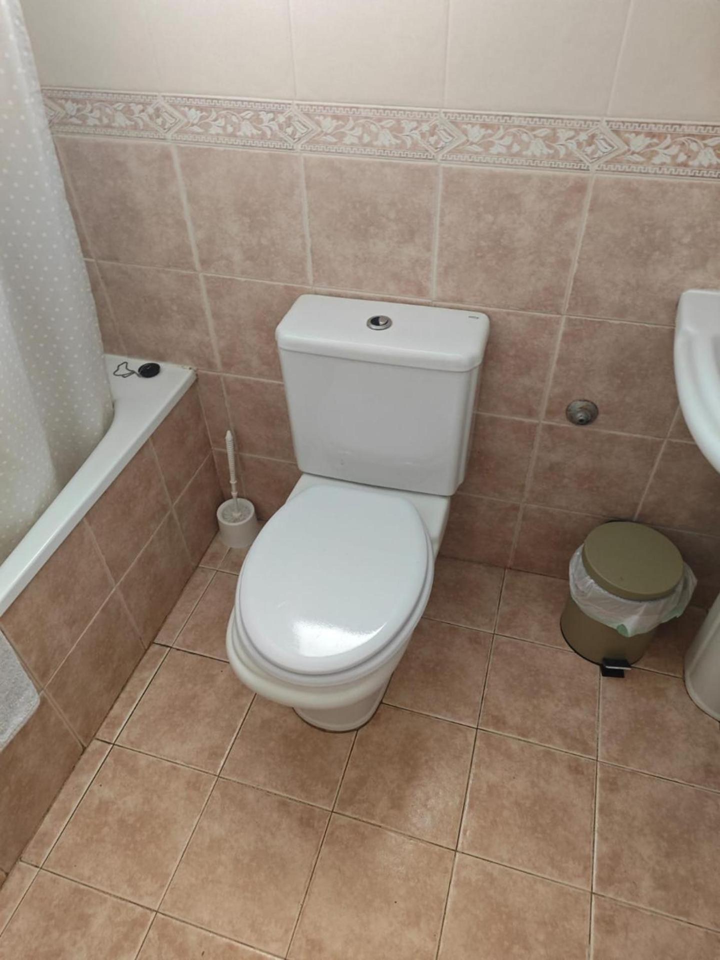 Central 2-Bed Apartment In Estepona Port Eksteriør bilde
